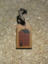Primitive 31599H  Saltbox House Wood Gift Tag