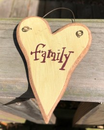 9003FAM - Family  wood Heart cream