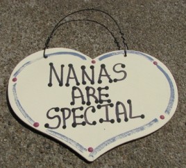 1001 - Nanas Are Special wood heart 